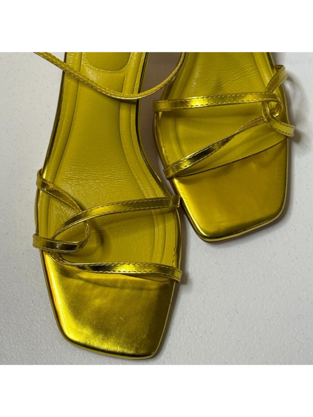Azalea Wang Gold Metallic Strappy Heels Womens 9 Square Toe Ankle Strap - Picture 6 of 9